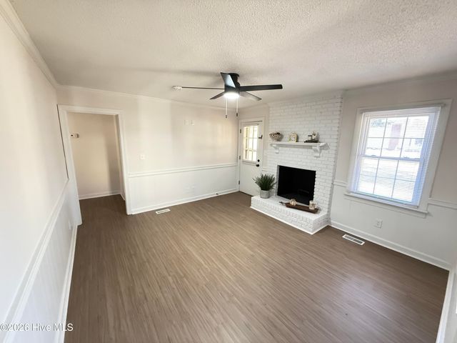 207 Avalon Lane, Greenville, NC 27858