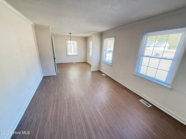 207 Avalon Lane, Greenville, NC 27858