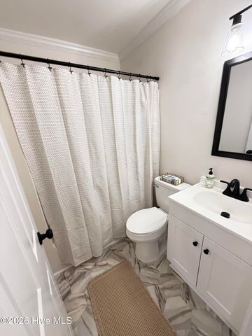 207 Avalon Lane, Greenville, NC 27858