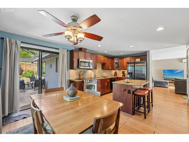 15125 Sw BARCELONA Way, Beaverton, OR 97007