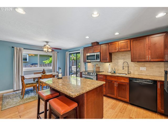 15125 Sw BARCELONA Way, Beaverton, OR 97007