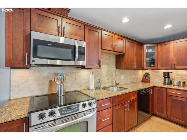 15125 Sw BARCELONA Way, Beaverton, OR 97007
