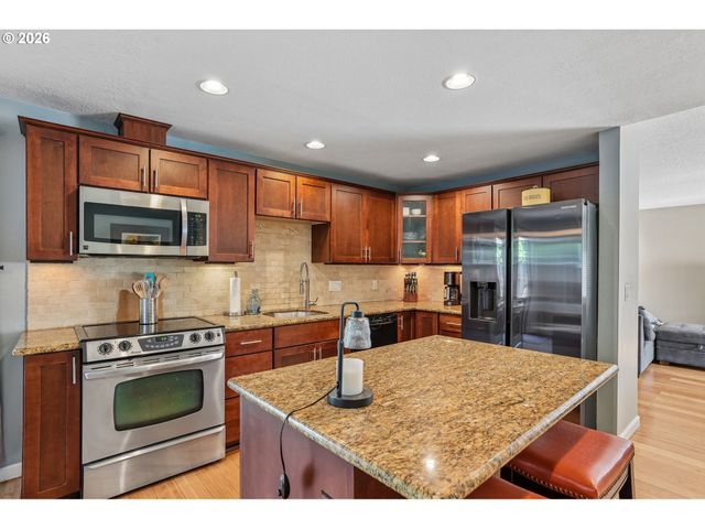 15125 Sw BARCELONA Way, Beaverton, OR 97007