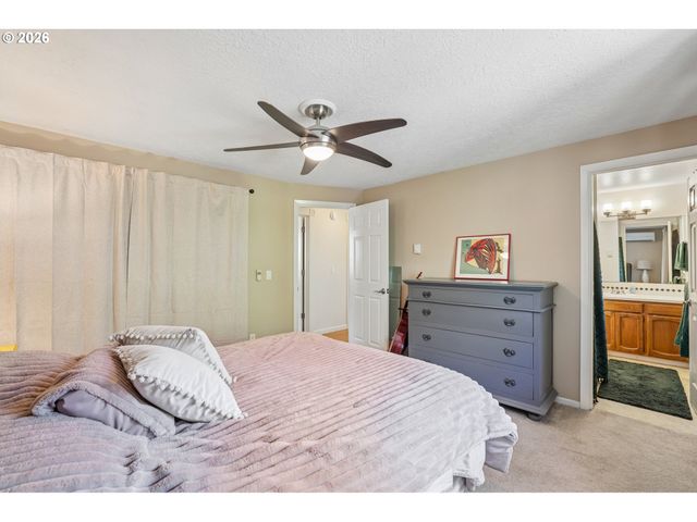15125 Sw BARCELONA Way, Beaverton, OR 97007