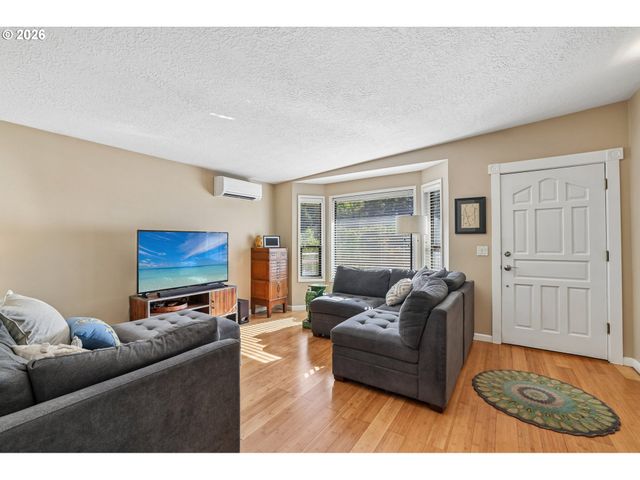 15125 Sw BARCELONA Way, Beaverton, OR 97007