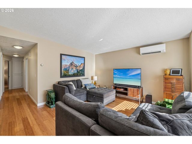 15125 Sw BARCELONA Way, Beaverton, OR 97007