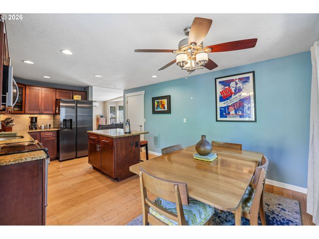 15125 Sw BARCELONA Way, Beaverton, OR 97007