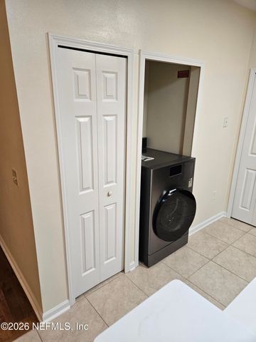 8218 GREEN PARROT Road 308, Jacksonville, FL 32256