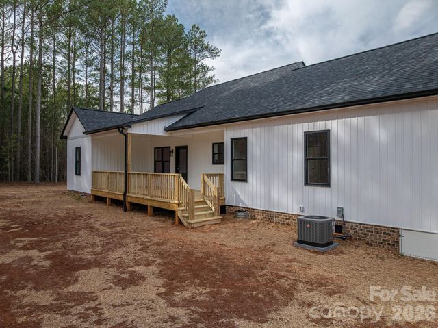 7279 Blue Jay Lane, Vale, NC 28168