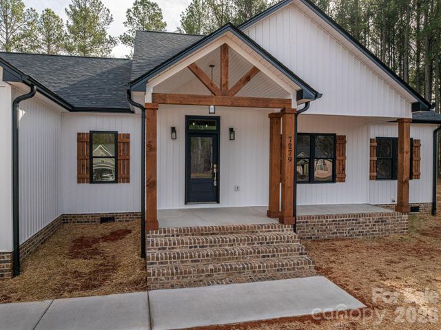 7279 Blue Jay Lane, Vale, NC 28168