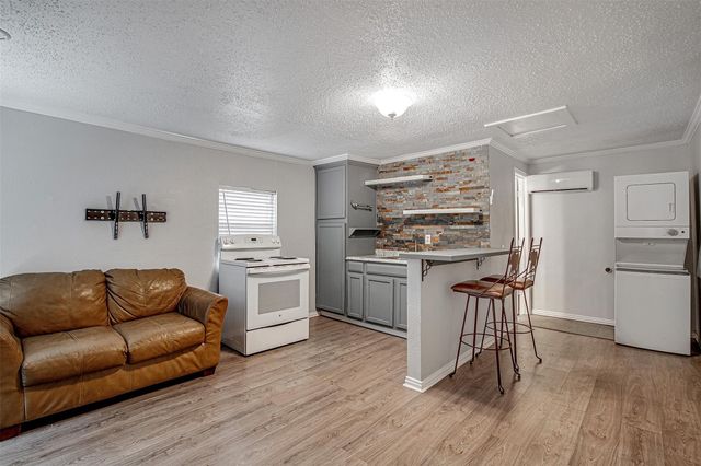 3005 College Avenue C, Fort Worth, TX 76110