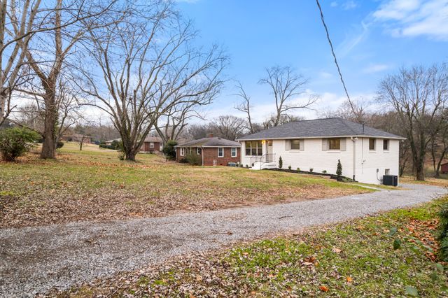 4013 Ridgemont Dr, Nashville, TN 37207