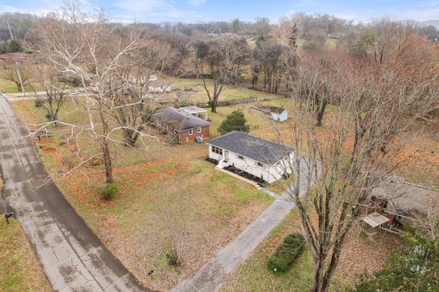 4013 Ridgemont Dr, Nashville, TN 37207