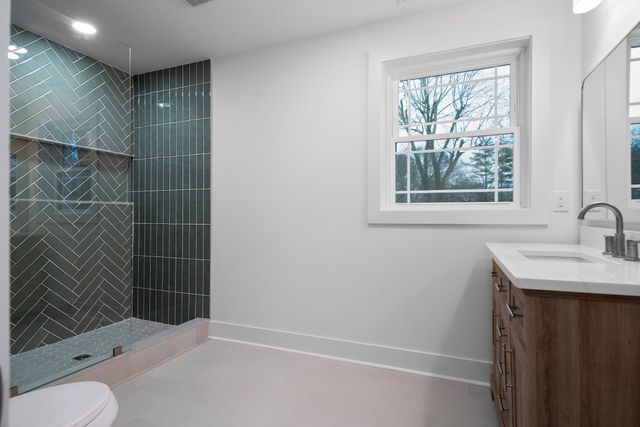 4013 Ridgemont Dr, Nashville, TN 37207