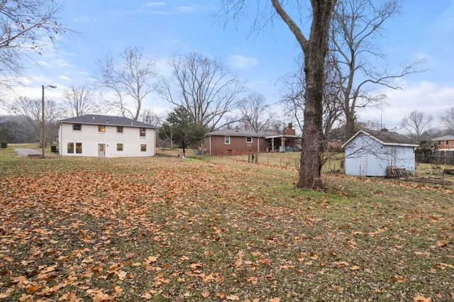 4013 Ridgemont Dr, Nashville, TN 37207