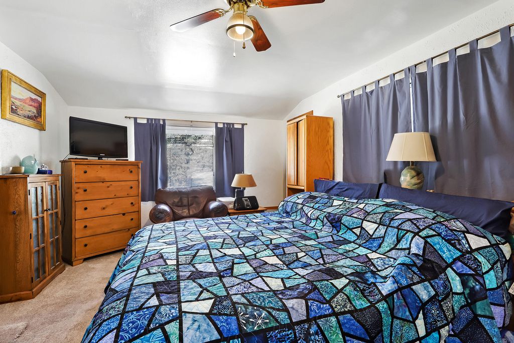 Image 16 of property listing at 87 Redondo Road, Jemez Springs, NM 87025