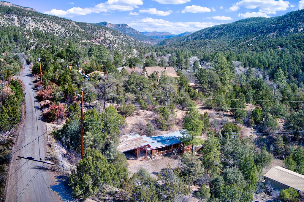 Image 31 of property listing at 87 Redondo Road, Jemez Springs, NM 87025