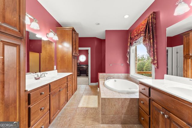 777 Oak Pointe Drive, Cleveland, GA 30528