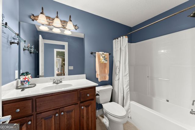 777 Oak Pointe Drive, Cleveland, GA 30528