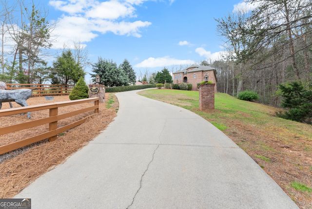 777 Oak Pointe Drive, Cleveland, GA 30528