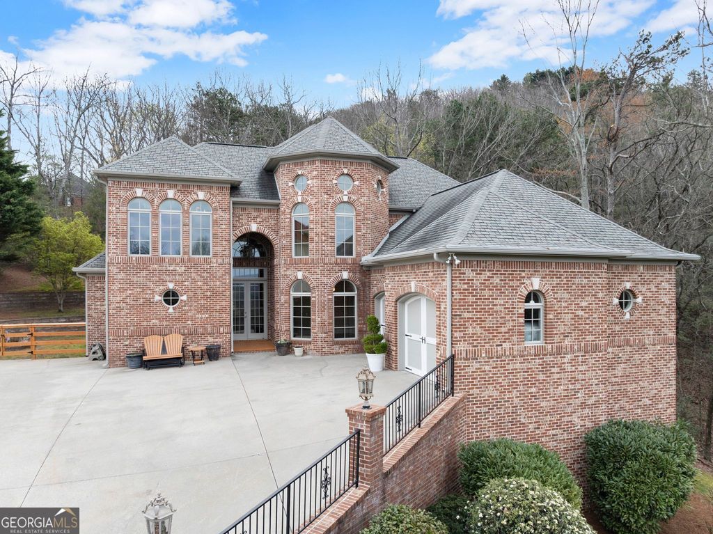 777 Oak Pointe Drive, Cleveland, GA 30528