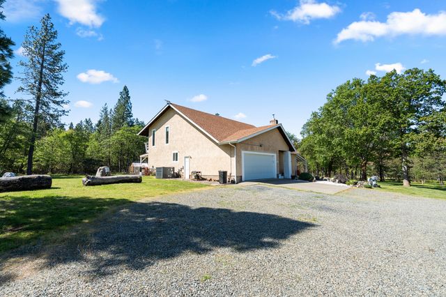 2802 Russell Road, Merlin, OR 97532