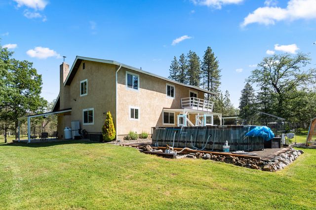 2802 Russell Road, Merlin, OR 97532