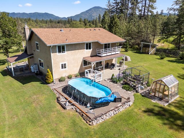2802 Russell Road, Merlin, OR 97532