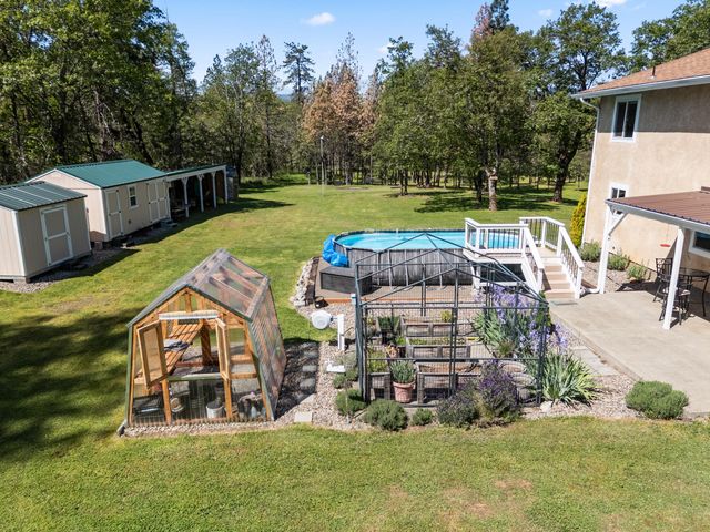 2802 Russell Road, Merlin, OR 97532