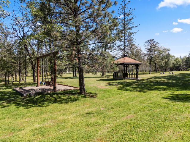 2802 Russell Road, Merlin, OR 97532