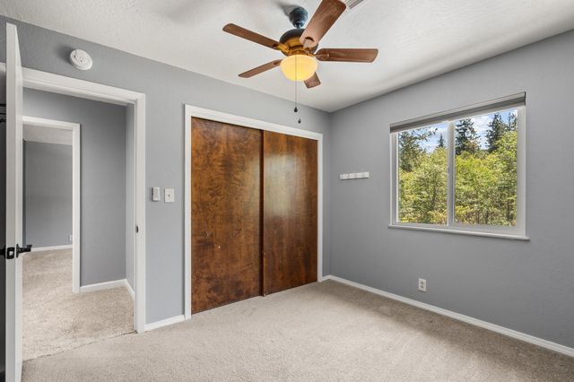 2802 Russell Road, Merlin, OR 97532
