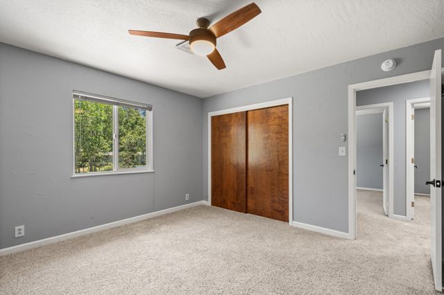 2802 Russell Road, Merlin, OR 97532