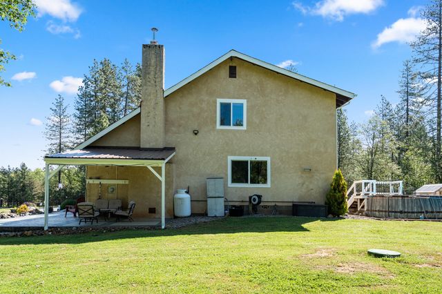 2802 Russell Road, Merlin, OR 97532