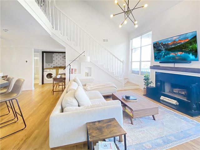 521 Mcgill Park Avenue NE, Atlanta, GA 30312