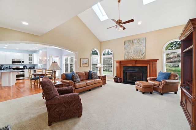 6177 Heritage Lakes Drive, Hilliard, OH 43026