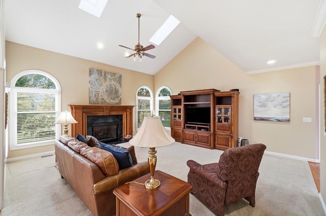6177 Heritage Lakes Drive, Hilliard, OH 43026