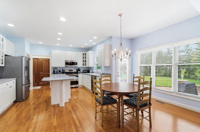 6177 Heritage Lakes Drive, Hilliard, OH 43026