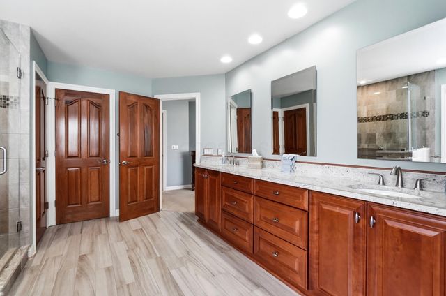 6177 Heritage Lakes Drive, Hilliard, OH 43026