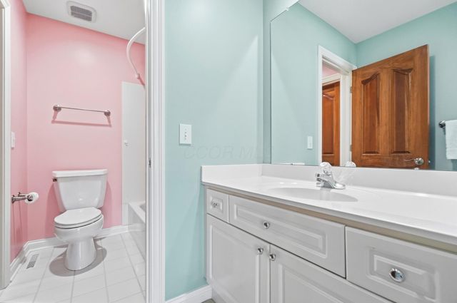 6177 Heritage Lakes Drive, Hilliard, OH 43026