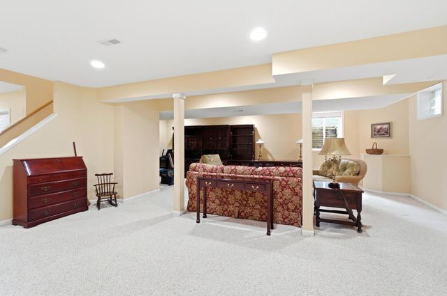 6177 Heritage Lakes Drive, Hilliard, OH 43026