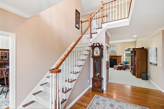 6177 Heritage Lakes Drive, Hilliard, OH 43026