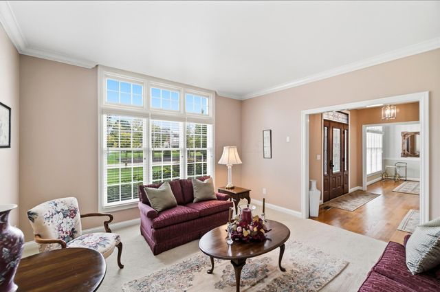 6177 Heritage Lakes Drive, Hilliard, OH 43026