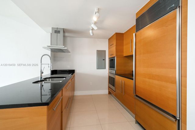 495 Brickell Ave 2703, Miami, FL 33131