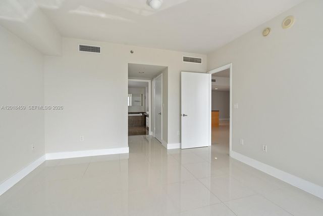 495 Brickell Ave 2703, Miami, FL 33131