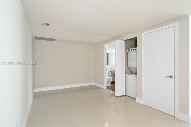 495 Brickell Ave 2703, Miami, FL 33131