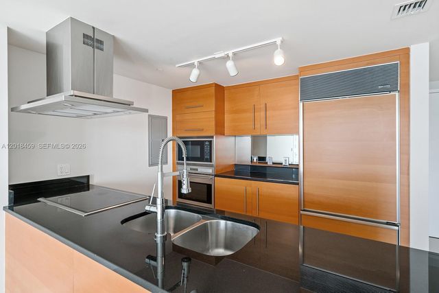 495 Brickell Ave 2703, Miami, FL 33131