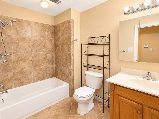 8722 Cherie Grove Circle, Houston, TX 77088