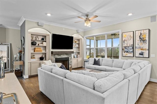 4306 Griffins Gate Lane, Greensboro, NC 27407