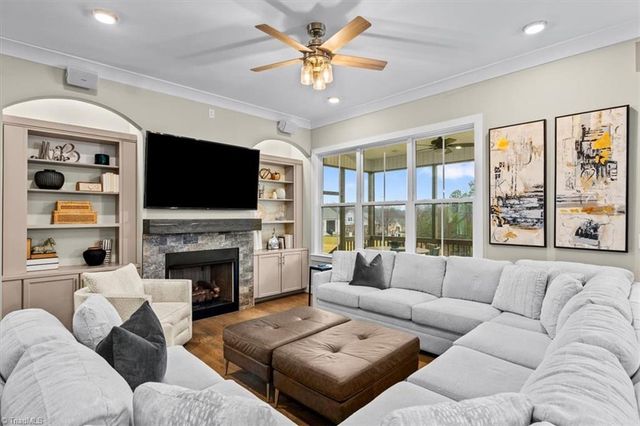 4306 Griffins Gate Lane, Greensboro, NC 27407