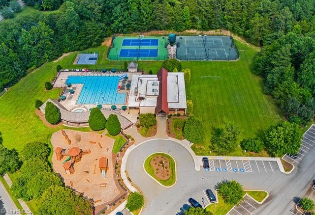 4306 Griffins Gate Lane, Greensboro, NC 27407